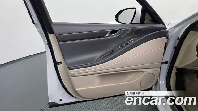 Genesis G80 RG3 — Фото автомобиля 13