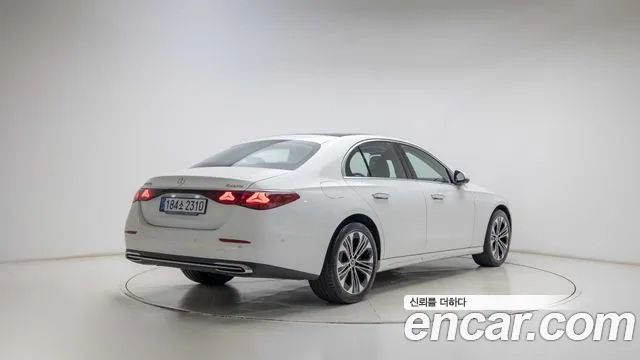 Mercedes-Benz E-Class W214 — Фото автомобиля 2