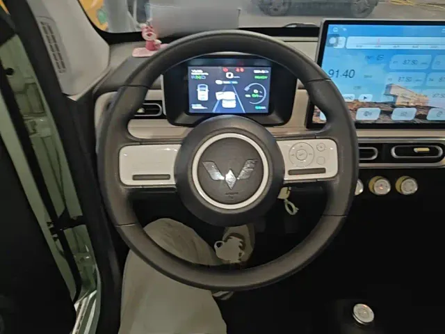 Wuling Hongguang Mini EV — Фото автомобиля 10