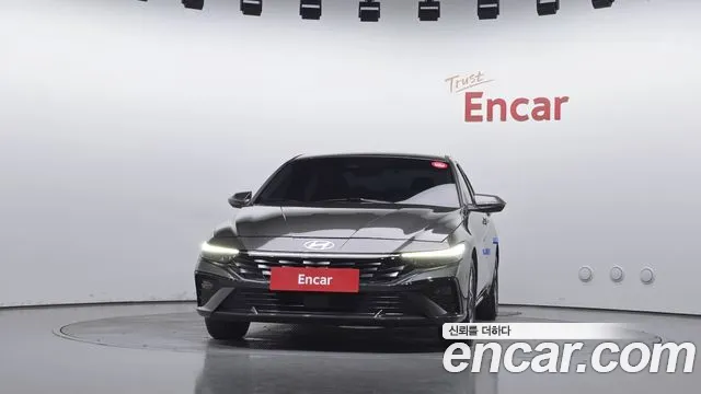 Hyundai Avante CN7 — Фото автомобиля 3