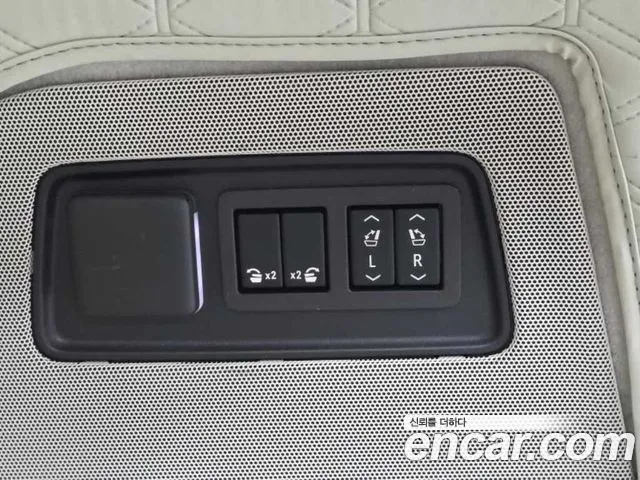 Cadillac Escalade Generation 5 — Фото автомобиля 12