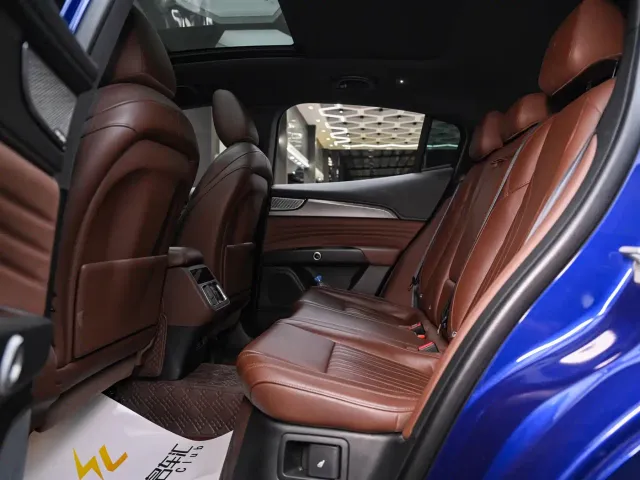 Maserati Grecale — Фото автомобиля 15