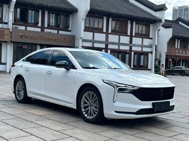 Bestune B70 — Фото автомобиля 3