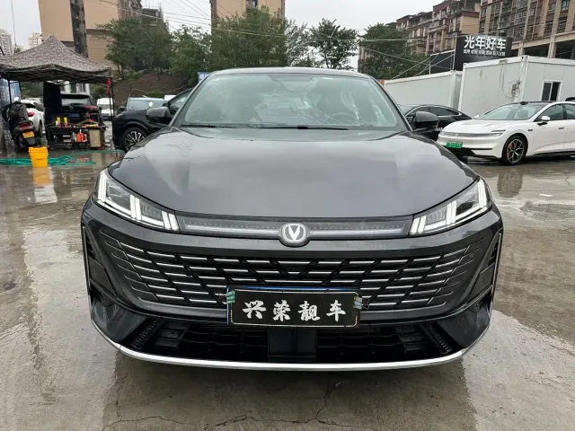 Changan Eado — Фото автомобиля 3