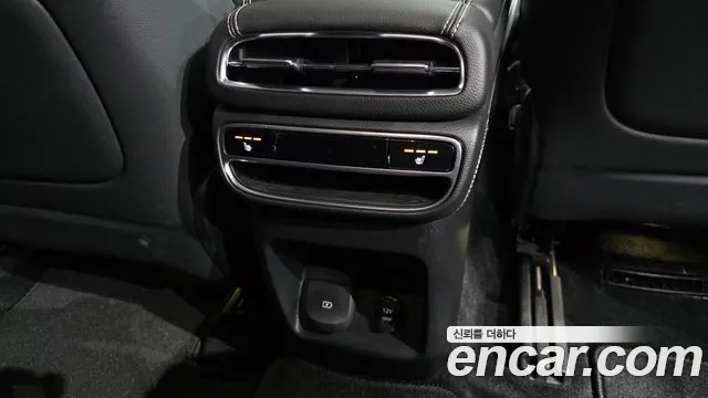 Genesis GV80 — Фото автомобиля 24