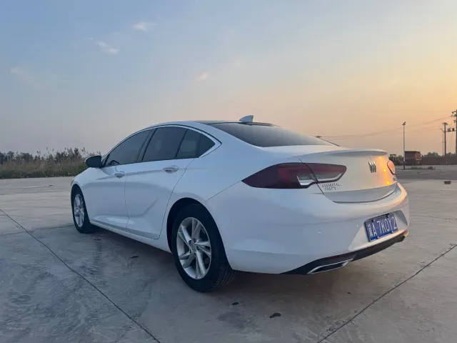 Buick Regal — Фото автомобиля 5