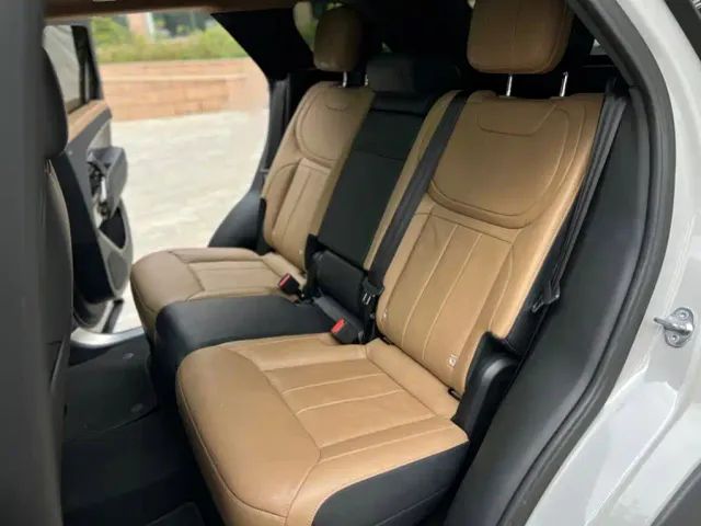 Land Rover Range Rover Sport — Фото автомобиля 16