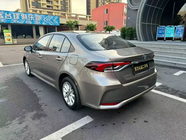 Toyota Corolla — Фото автомобиля 5