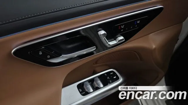 Mercedes-Benz E-Class — Фото автомобиля 18