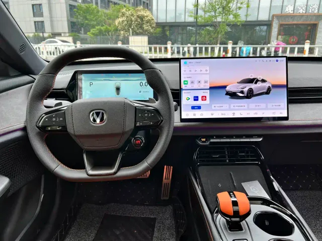 Changan Changan UNI-V 2025 2.0T Sport Version — Фото автомобиля 10
