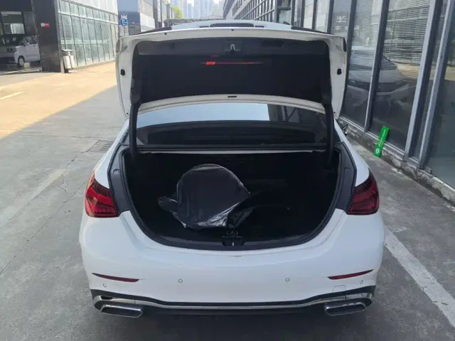 Mercedes-Benz C-Class — Фото автомобиля 18