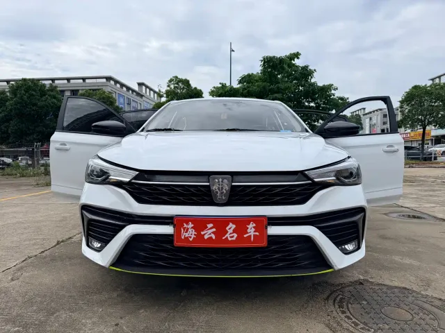 Roewe i5 — Фото автомобиля 22