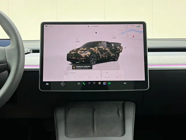 Tesla Model Y — Фото автомобиля 11