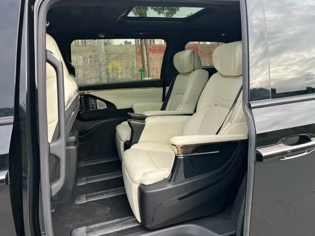 GAC Trumpchi M8 — Фото автомобиля 11