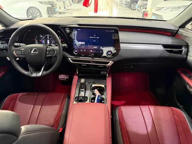 Lexus Lexus RX 2023 500h 4WD F SPORT Performance — Фото автомобиля 11