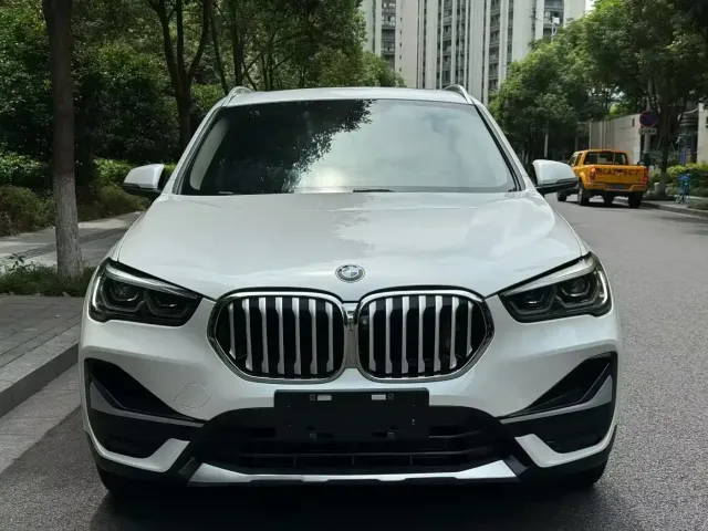 BMW X1 — Фото автомобиля 2