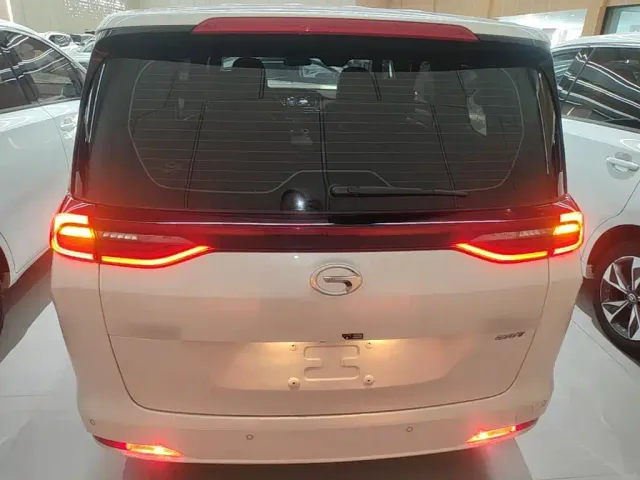 GAC Trumpchi M6 — Фото автомобиля 5