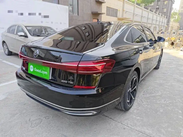 Volkswagen Passat — Фото автомобиля 6