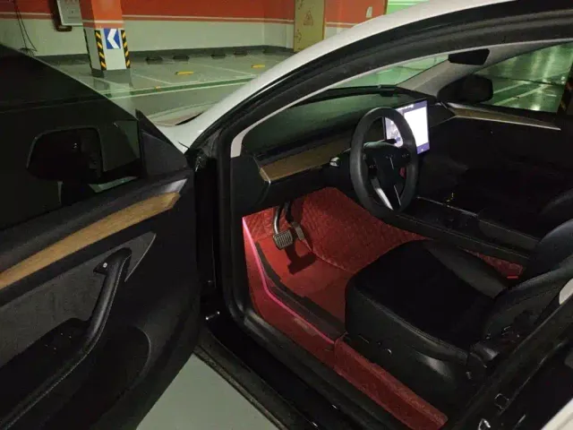 Tesla Model Y 2022 Facelift Rear-Wheel Drive Version — Фото автомобиля 13