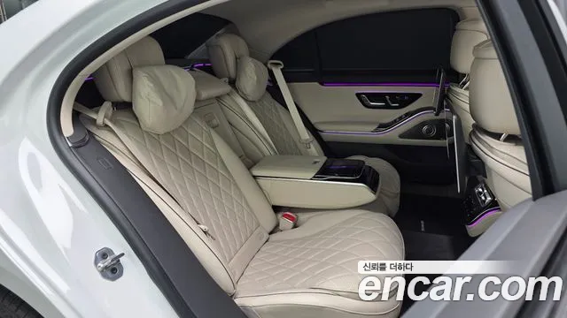 Mercedes-Benz S-Class — Фото автомобиля 12