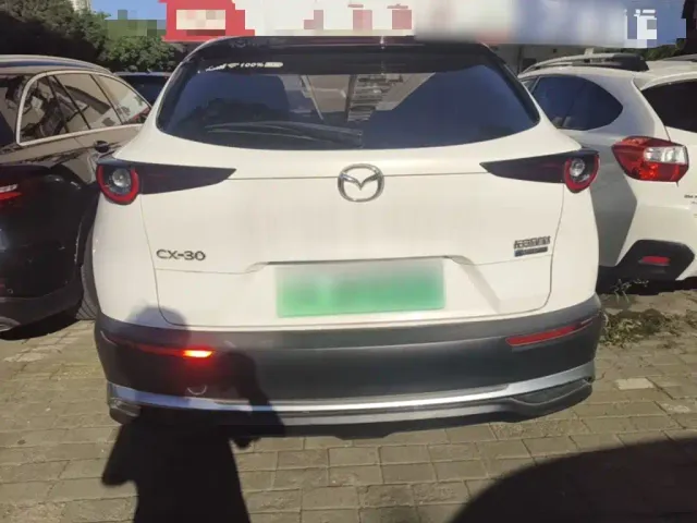 Mazda CX-30 EV — Фото автомобиля 5
