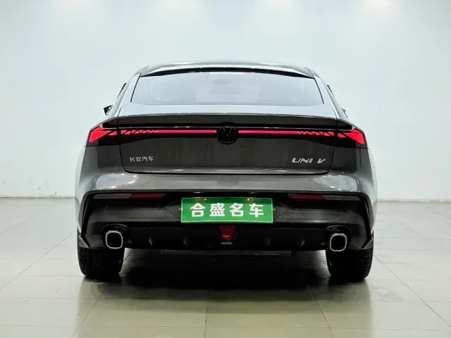 Changan UNI-V — Фото автомобиля 16