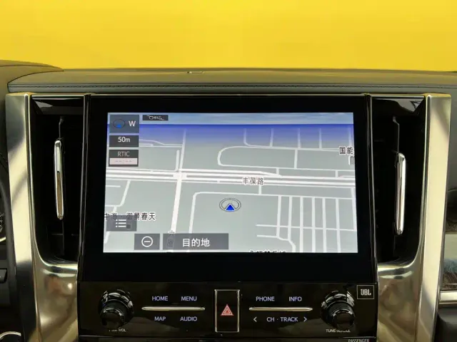 Toyota Alphard — Фото автомобиля 24