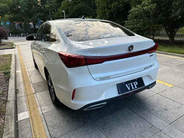 Changan Eado — Фото автомобиля 11