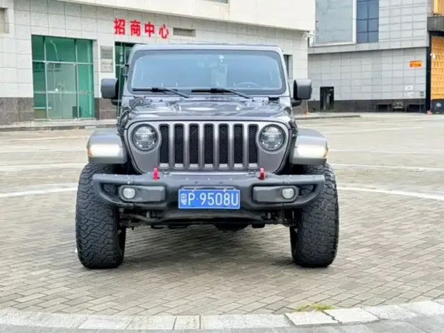 Jeep Wrangler — Фото автомобиля 2