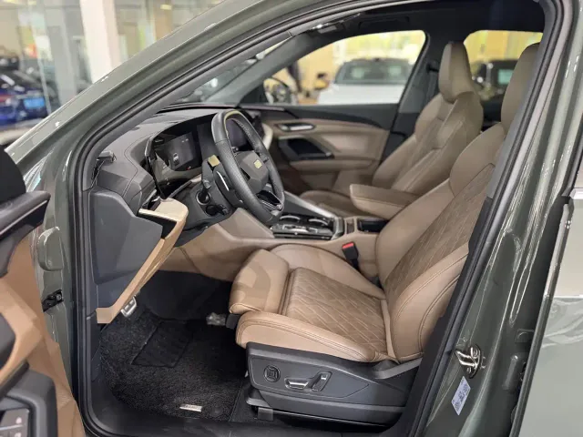 Audi Q5L — Фото автомобиля 7