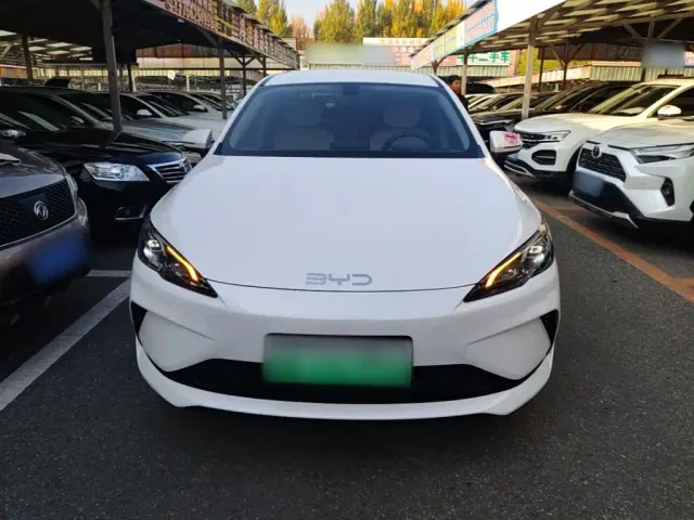 BYD Seal 05 DM-i — Фото автомобиля 2