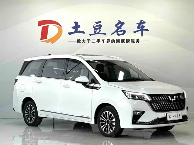 Wuling Jiachen — Фото автомобиля 3