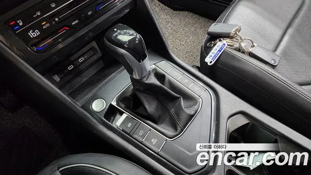 Volkswagen Tiguan — Фото автомобиля 12