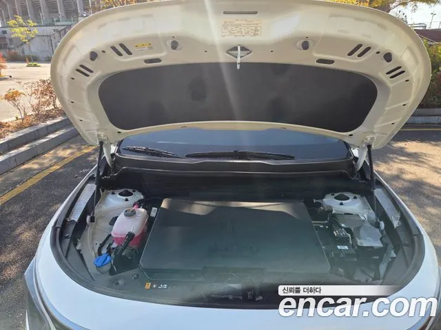Kia Niro — Фото автомобиля 9