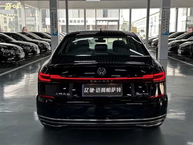 Volkswagen Passat — Фото автомобиля 8