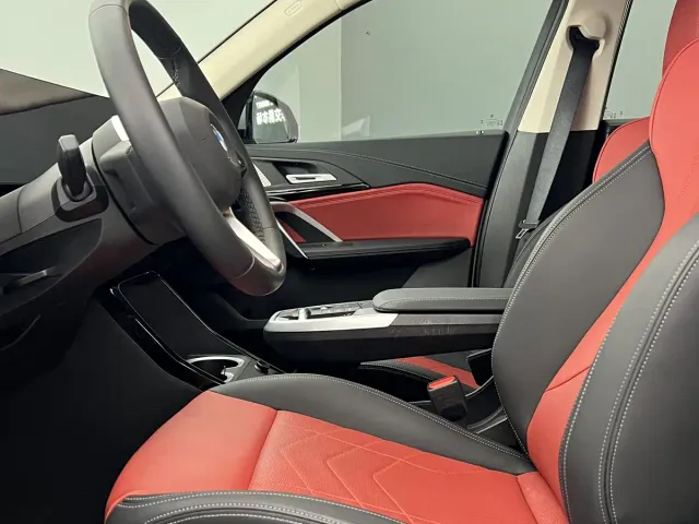 BMW BMW X1 2023 sDrive25Li M Sport Package — Фото автомобиля 3