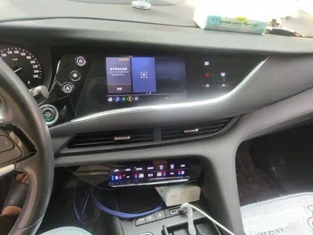 Buick Enclave — Фото автомобиля 5