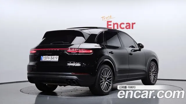 Porsche Cayenne — Фото автомобиля 2