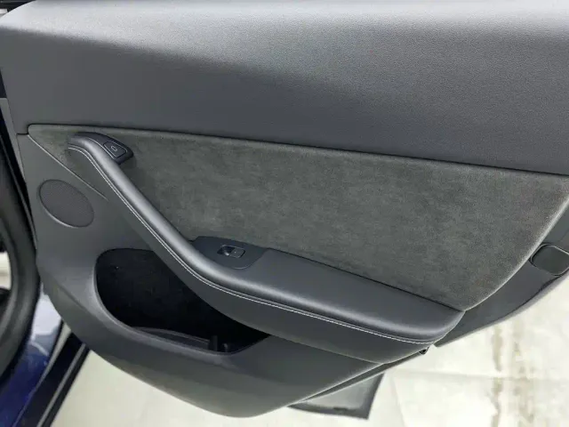 Tesla Model Y — Фото автомобиля 29
