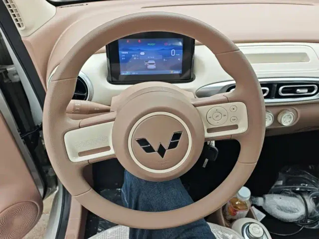 Wuling Hongguang Mini EV — Фото автомобиля 10