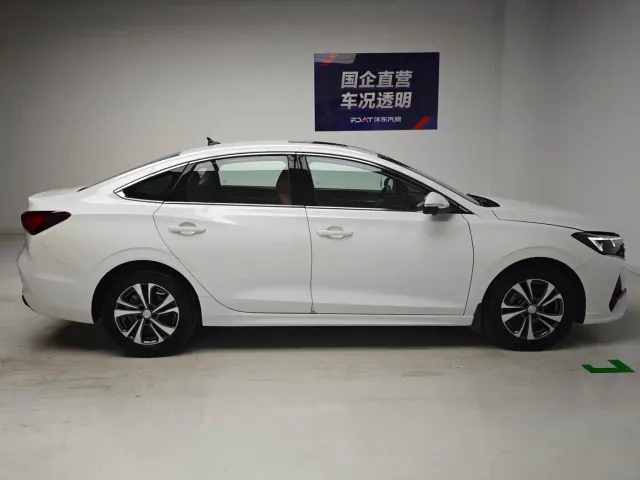 Changan Eado — Фото автомобиля 7