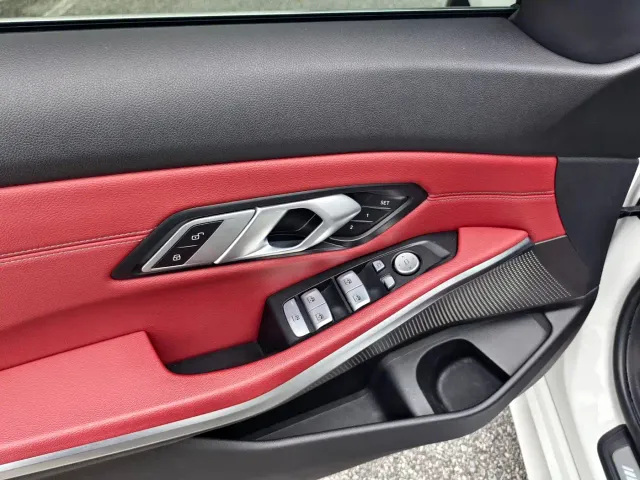 BMW 3 Series — Фото автомобиля 13
