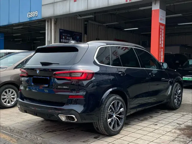 BMW X5 — Фото автомобиля 6
