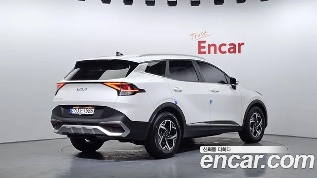 Kia Sportage Sportage 5-е поколение Дизель 2.0 2WD — Фото автомобиля 2