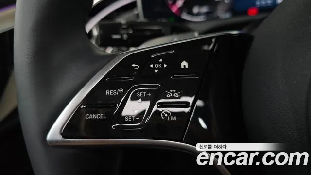 Mercedes-Benz E-Class — Фото автомобиля 16