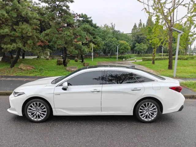 Toyota Avalon — Фото автомобиля 4