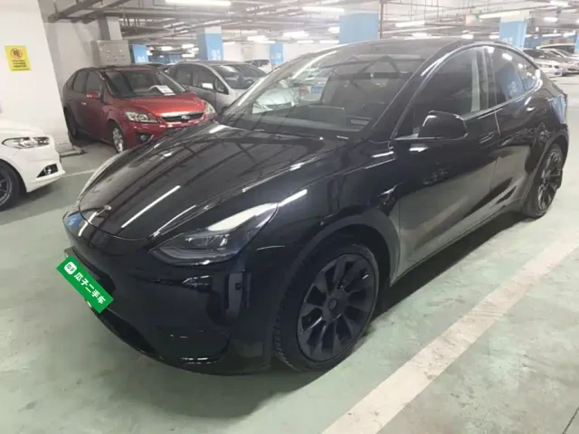 Фотография автомобиля — Tesla Model Y