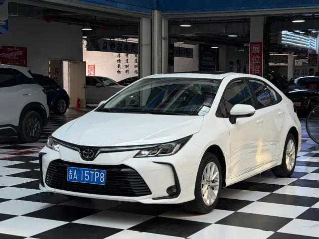 Фотография автомобиля — Toyota Corolla