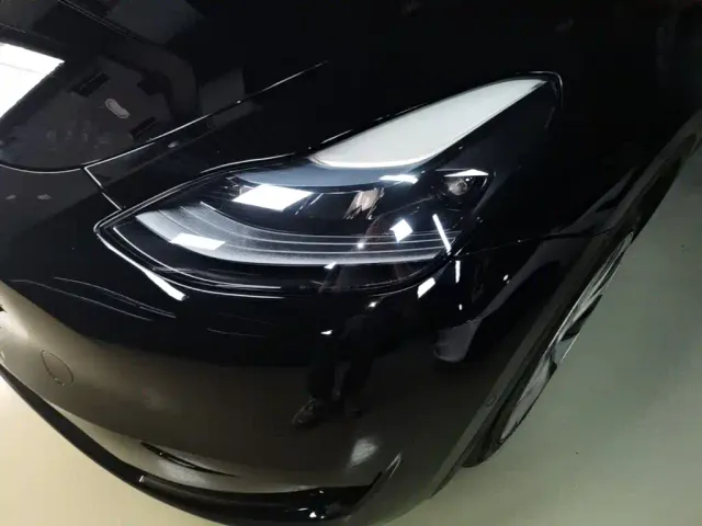 Tesla Model Y — Фото автомобиля 22