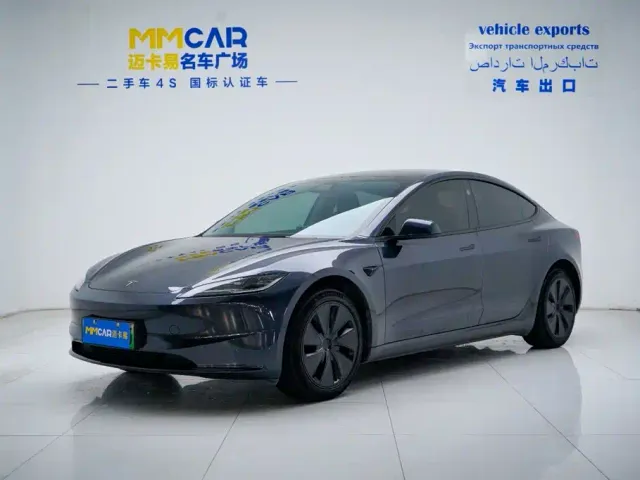 Tesla Model 3 — Фото автомобиля 2
